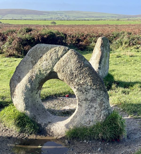Men an Tol